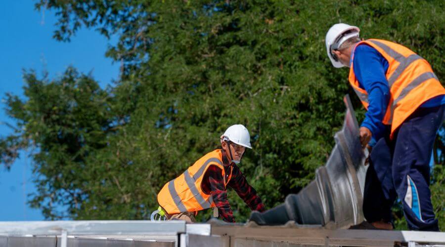 Professional residential roofers in Beardstown, IL
